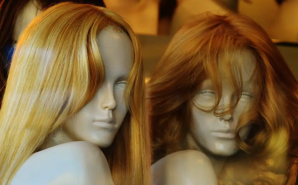 mannequins wig Earn $1,000 Per Donation (& Help Someone) By Selling Your Hair picture job jobs work make money online from home